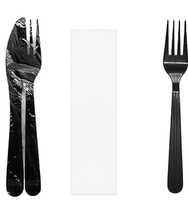 Ensembles d'ustensiles jetables en plastique noir emballés individuellement pour fêtes / Packs de couverts robustes PP5G