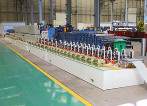 מכונת תריס גלילה מפוליאוריתן (<span class=keywords><strong>PU</strong></span>) למפעל 77, מחיר מכונת תריס לדלת <span class=keywords><strong>PU</strong></span> - Product Image 2