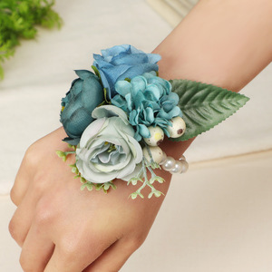 Corsage de poignet fleuri, boutonnière, bracelet de mariage pour homme, corsage pour demoiselle d'honneur et témoin - Product Image 1