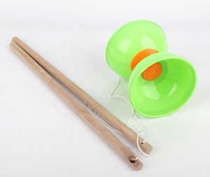 Jeu de <span class=keywords><strong>diabolo</strong></span> chinois de jardin d'extérieur avec fonction magnétique et résistance en bois - Jouet de sport et de fitness pour enfants - Product Image 2
