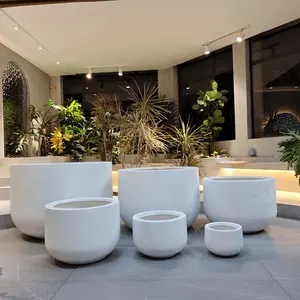 Large Round Plant Pot Light Weight Flower Pot Clay Cement Plant Pots Hotel Decorative Pots Large Fiberglass Round Cylinder Simple Outdoor Europe White