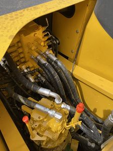 Excavatrice sur chenilles Komatsu PC160 de 16 tonnes, équipement lourd d'occasion à vendre - Product Image 5