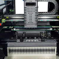 Hochgeschwindigkeits-PCB-LED-Chip-Bestückungsautomat SMT Pick-and-Place-Maschine Desktop-Bestückungsautomat Geschwindigkeit 20000-26000 Stück/Stunde