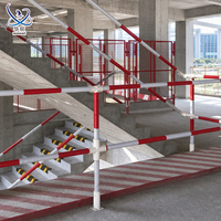 Système de garde-corps modulaire en acier pour escalier temporaire, poteaux réglables et plaques de protection pour la sécurité anti-chute sur les chantiers de construction
