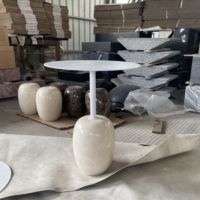 Table d'appoint ronde en marbre beige Crema Marfil avec plateau en acier carbone de luxe contemporain personnalisé SH STONE