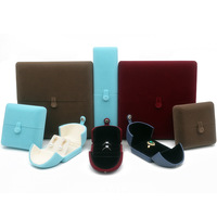 Boîte de rangement à bijoux en velours à double bouton pour bagues, colliers, bracelets et médaillons - Taille échantillon