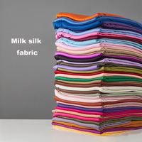 Tissu en mousseline de soie extensible de luxe pour décoration de mariage, idéal pour drapés de plafond, panneaux ondulés et rideaux transparents pour toile de fond