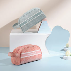 Elegante bolsa de maquillaje de belleza para dama elegante Bolsas de almacenamiento de transporte de cosméticos de viaje Uso multiusos - Product Image 1