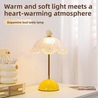 Lampe de table de luxe minimaliste sans fil à commande tactile rechargeable de style nordique haut de gamme pour hôtel et restaurant