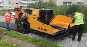 Pavoir d'asphalte multifonctionnel SSP80C-8H, largeur de pavage 8m, avec règle chauffante électrique, engin de construction routière sur chenilles - Product Image 3