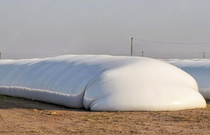 Sacs silo PE personnalisés sac de stockage de fourrage pour bovins agricoles blancs et noirs résistant à l'eau et à l'air - Product Image 4