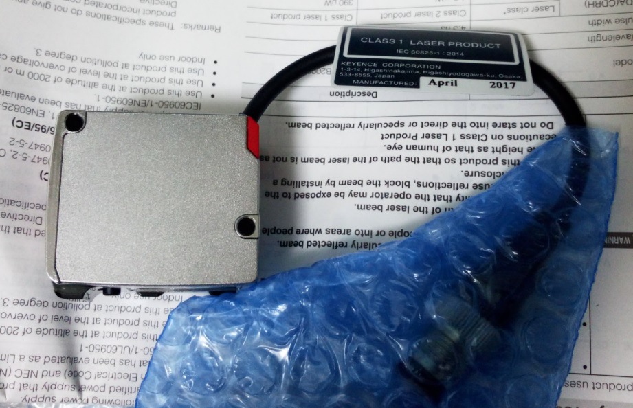 KEYENCE LR-TB2000CLレーザー偏位センサー-TOF光電センサー内蔵