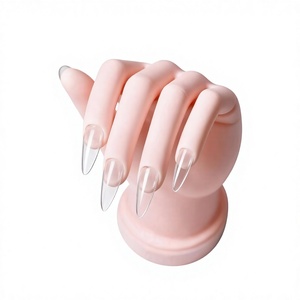 มือฝึกทำเล็บแบบสมจริงสำหรับผู้เริ่มต้น พร้อมปลายเล็บแบบเสียบได้ - Product Image 1