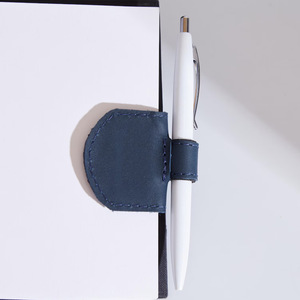Nuevo clip magnético de cuero PU de una pieza para marcapáginas, soporte multifuncional de doble uso para bolígrafo y pluma estilográfica, regalo para estudiantes. - Product Image 4