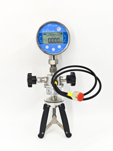 Bomba de alta calibración portátil de 70 MPa, probador hidráulico portátil, manómetro/transmisor de control - Product Image 3