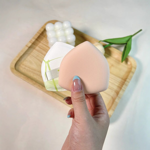Keqi Yinzi Series Shield Milk Skin Cotton Candy Triangle Egg Pattern Esponja de maquillaje lavable súper suave - Product Image 5