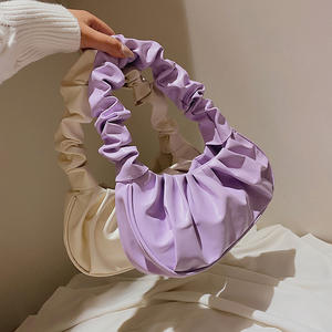 กระเป๋าถือทรงจีบสำหรับผู้หญิง รุ่นซัมเมอร์ วัสดุ PU ทรงคลาวด์ กระเป๋าสะพายไหล่ลำลอง กระเป๋าช้อปปิ้ง กระเป๋าทรงเกี๊ยว รุ่น R2207 - Product Image 5