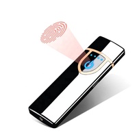 Briquet électronique créatif en métal à chargement USB, coupe-vent, à induction par empreinte digitale, avec fonction LED et résistance chauffante, idéal pour les cadeaux d'affaires