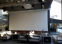 Écran de projection motorisé blanc mat de 120 pouces 16:9, montage mural/plafond, écran rétractable automatique pour usage domestique