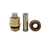Pièces de rechange d'excavatrice Valve de pied Valve de pédale de tige de poussée pour balle de Valve de pied de SK200-8