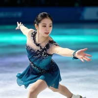 Robe de patinage artistique pour enfants, bleu turquoise dégradé, en dentelle, à manches longues, décolleté en V profond, dos ouvert, ornée de strass faits à la main, coupe irrégulière