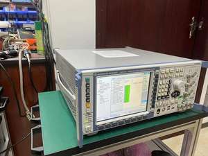 Probador de radiocomunicación de banda ancha Rohde & Schwarz CMW500 - Product Image 2