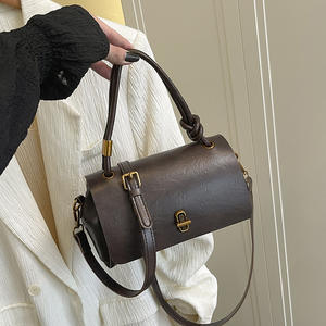 Nuova <span class=keywords><strong>Borsa</strong></span> da Donna 2026 Retrò alla Moda Geometrica con <span class=keywords><strong>Tracolla</strong></span> Singola Piccola Quadrata <span class=keywords><strong>a</strong></span> Spalla/<span class=keywords><strong>Tracolla</strong></span> Versione Coreana di Nicchia - Product Image 5