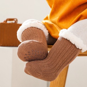 Chaussettes-pantoufles pour enfants d'hiver 2025 Espagne, super épaisses, doublées de <span class=keywords><strong>sherpa</strong></span>, chaudes, pour tout-petits - Product Image 3