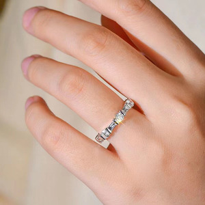Anello Unisex dal Design Rettangolare, Anello Impilabile per Uomo e Donna - Product Image 6