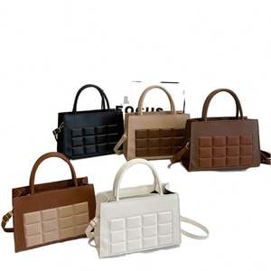 กระเป๋าสะพายไหล่ผู้หญิงขนาดเล็ก ดีไซน์หรูหราและวินเทจ ทำจากหนัง PU ขนาดเล็ก แต่ดูหรูหรา ทนทาน และทันสมัย - Product Image 1