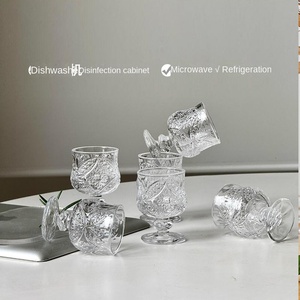 Petit verre à <span class=keywords><strong>vin</strong></span> <span class=keywords><strong>blanc</strong></span> domestique verres à boire One-Bite fruits sculptés et spiritueux courts pour femmes - Product Image 4