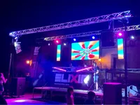 Écran LED P2.976 84x84 points, panneau mince, mur vidéo de location pour scène intérieure, événements professionnels, garantie 3 ans