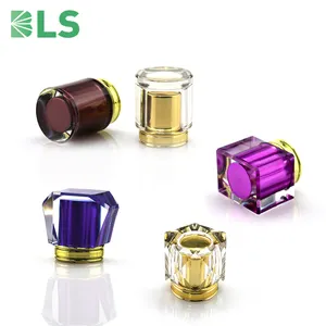 Logo personnalisé Bouchon de bouteille de parfum Aluminium Plastique Acrylique PP UV Capuchon de parfum pour bouteilles cosmétiques