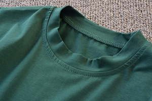 เสื้อผ้าเด็กขายส่ง เสื้อยืดคอตตอนพิมพ์ลายด้านหลัง ชุดสองชิ้นแขนสั้น - Product Image 3
