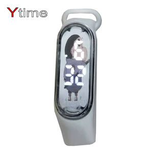 Ventes d'usine directes-<span class=keywords><strong>Nouveau</strong></span> Marvel <span class=keywords><strong>Spider</strong></span> <span class=keywords><strong>Man</strong></span> Iron <span class=keywords><strong>Man</strong></span> Montre numérique pour enfants Garçons Sport Boîtier ovale Flip Projection Toy - Product Image 5