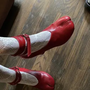 SHIKOL sandal kulit hitam merah putih, sepatu hak tinggi tali pergelangan kaki Ukuran 10 Mary Jane, sepatu kulit hitam merah putih untuk wanita