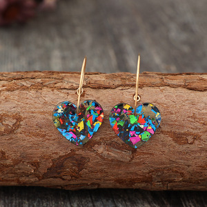 Orecchini pendenti multicolor a cuore trasparente da donna, gioielli alla moda - Product Image 1