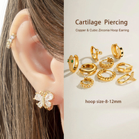 Hengsen Boucles d'oreilles plaquées or 18 carats avec zircone cubique, motifs serpent, papillon, croix, type clicker, pour piercing de lobe, tragus, hélix, cartilage