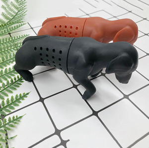 Infuseur à thé en silicone <span class=keywords><strong>noir</strong></span> et gris, écologique, de qualité alimentaire, en forme de chien mignon, pour différentes tasses et feuilles de thé - Product Image 1