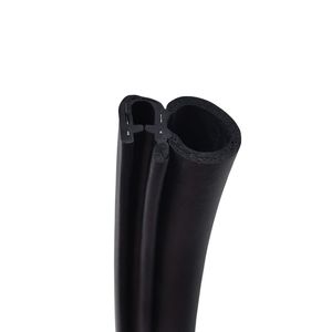 Bande de protection en caoutchouc noir pour les portes, les hayons et les coffres de voitures et de fourgonnettes - Product Image 1