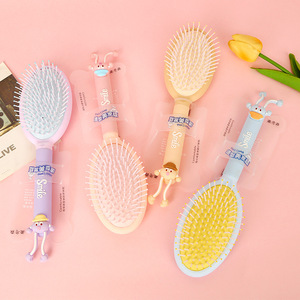 Cepillo de masaje para el cabello con diseño de oso de dibujos animados, hueco, de plástico, portátil, para niñas mayores de 20 cm - Product Image 5