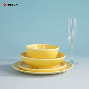 Ensembles d'assiettes d'hôtel de mariage européen vaisselle ensembles de vaisselle en céramique jaune nordique pour la maison - Product Image 4