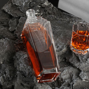 Vodka licor <span class=keywords><strong>gin</strong></span> Ron tequila FORMA DE <span class=keywords><strong>V</strong></span> muchas escaleras botella de vidrio artística whisky brandy licores botella de vidrio - Product Image 6