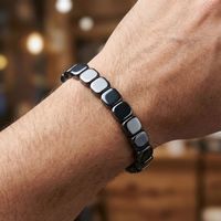 Bracelet élastique en hématite naturelle 2026 pour stimuler l'énergie, retrouvez votre confiance, cadeau haut de gamme pour hommes et femmes