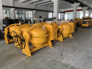 <span class=keywords><strong>Mixer</strong></span> Beton Mobile Self Loading 350L 2 Roda 4 Roda Kecil Dengan Mesin Diesel Kama 178Fs - Product Image 4
