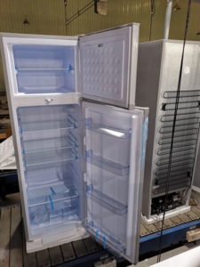 Réfrigérateur-congélateur solaire commercial portable 260L DC24V, idéal pour l'Afrique, à double porte, économe en énergie - Product Image 4