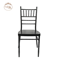 Chaises Chiavari de mariage en gros à prix réduit, chaises de salle à manger Chiavari empilables en métal doré à vendre