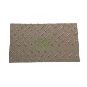 Tapis de protection pour routes d'accès et sols de chantier, 4x8 pieds, 15 mm d'épaisseur, capacité de 80 tonnes, solution routière temporaire réutilisable - Product Image 4