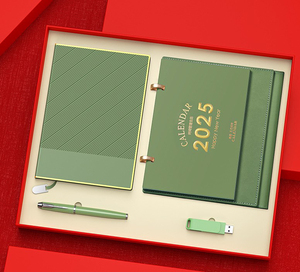 ชุดกล่องของขวัญส่งเสริมการขายของบริษัทซินรุนจิน พร้อมปฏิทิน ปรับแต่งโลโก้ของคุณเอง ชุดของขวัญสวัสดีปีใหม่ 2026 ของขวัญแบรนด์ดัง ขายส่ง - Product Image 4