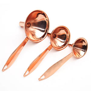 Bestseller: Set di 3 Imbuti Piccoli in Acciaio Inox Oro Rosa con Manico Lungo per Cucina - Product Image 1